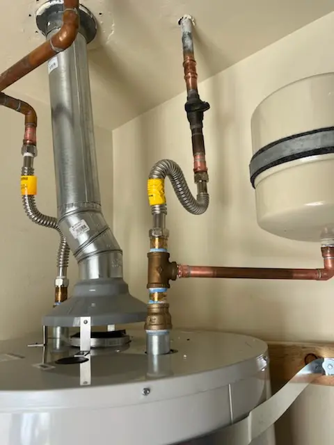 Water heater installation and plumbing repair in New Middletown